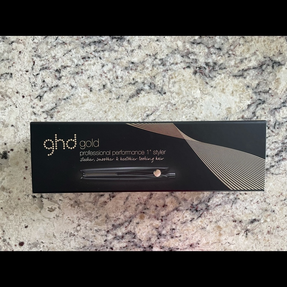 GHD Straightening Iron *NEW IN BOX*